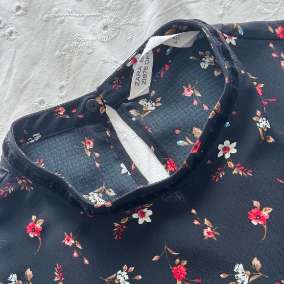 Zara Floral Blouse with Bell Sleeves (Size S) - Picture 2 of 4